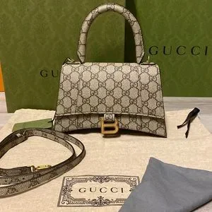 入手困難 即発★GUCCI BALENCIAGA★Hourglass ミディアムバッグ gucci-handbag-gucci-x-